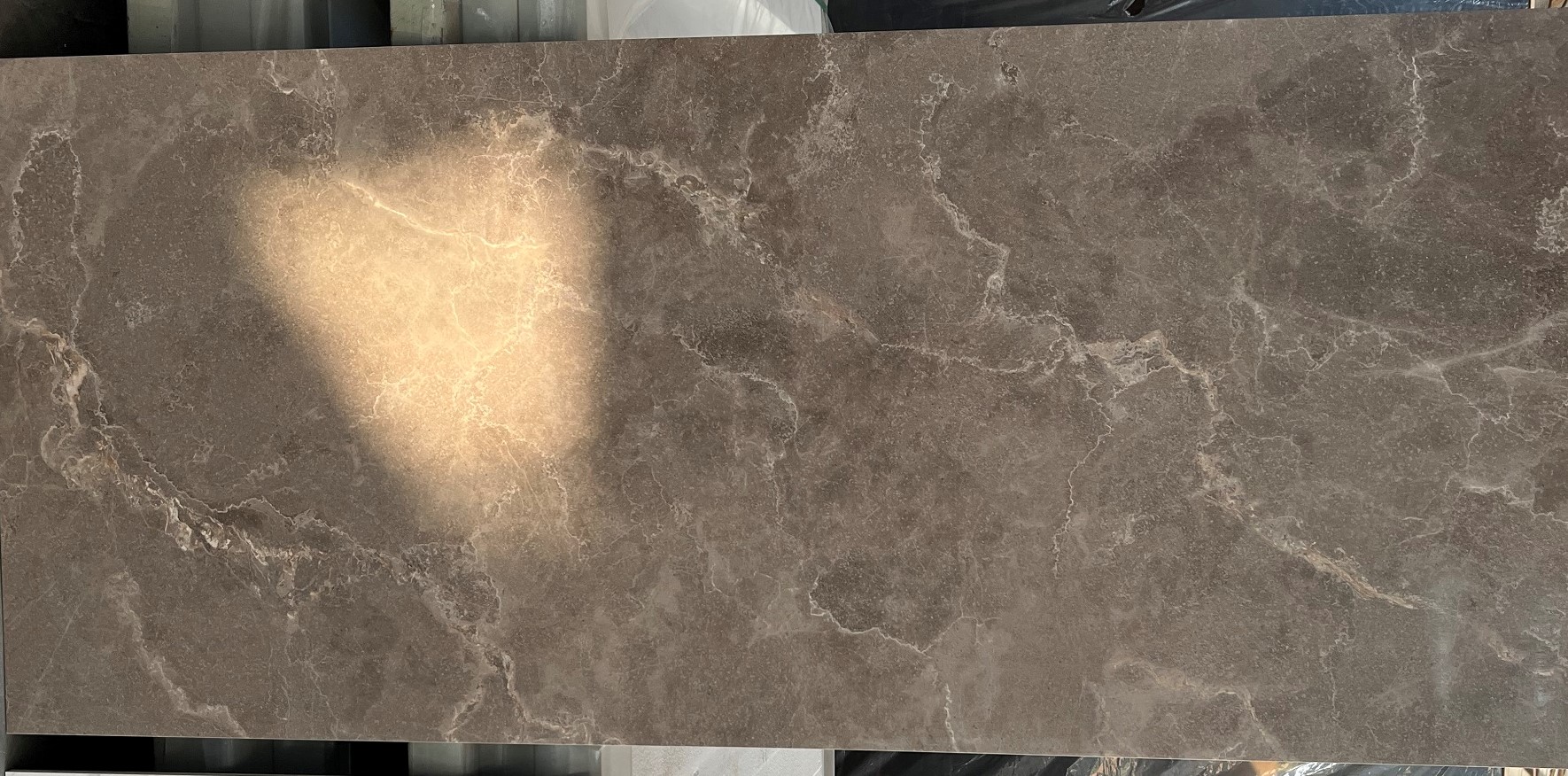 Стол RIVOLI 140 MATT LATTE STONE SOLID CERAMIC / TAUPE