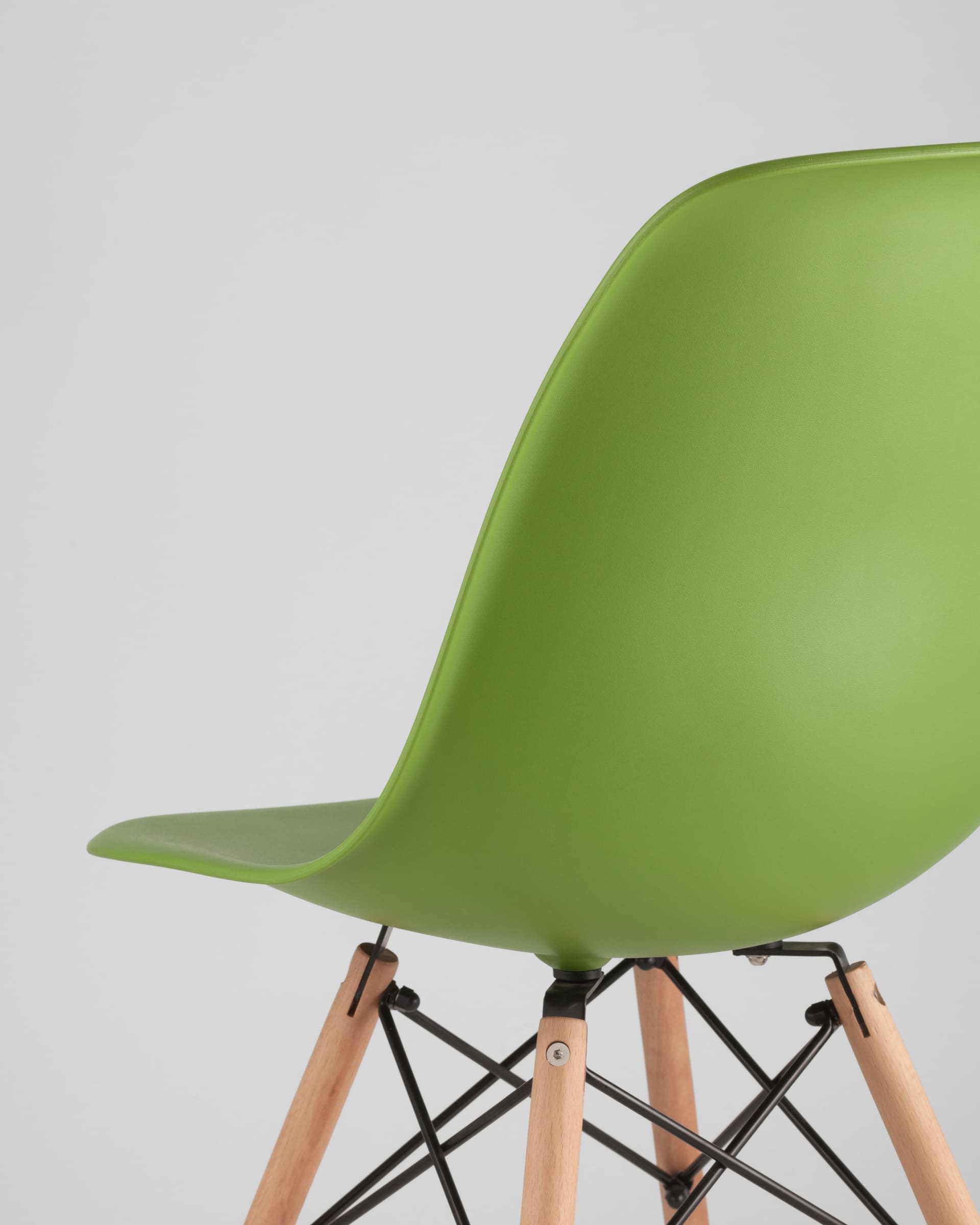 Комплект стульев Eames DSW зеленый x4 шт